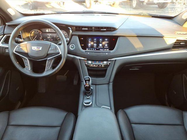 used 2025 Cadillac XT5 car, priced at $46,825