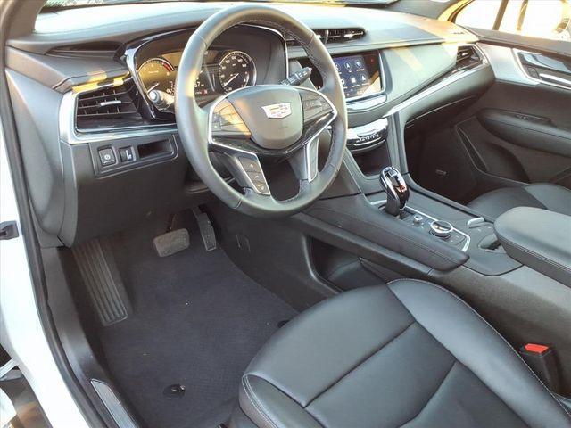 used 2025 Cadillac XT5 car, priced at $46,825