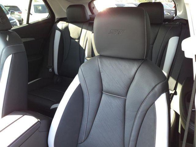 new 2025 Buick Envision car, priced at $38,890