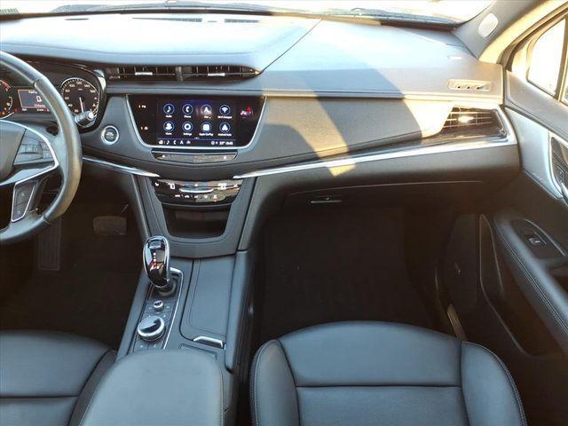 used 2023 Cadillac XT5 car, priced at $33,500