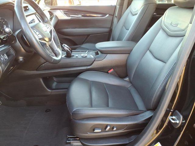 used 2023 Cadillac XT5 car, priced at $33,500
