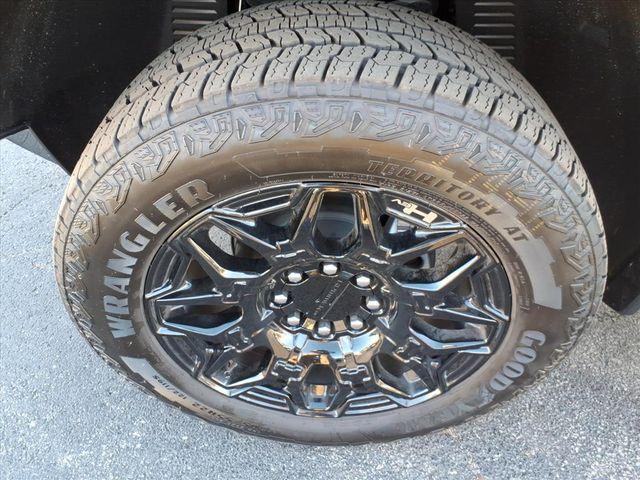 new 2025 GMC HUMMER EV SUV car, priced at $99,470