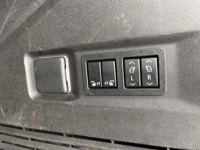 used 2021 GMC Yukon car, priced at $45,475