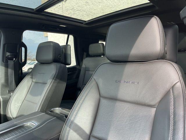 used 2023 GMC Yukon car, priced at $64,875
