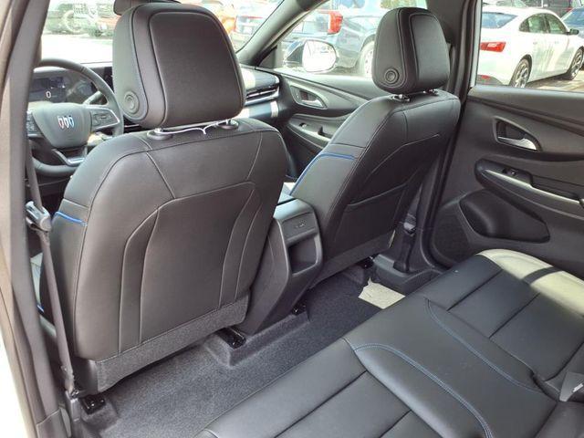 new 2025 Buick Envista car, priced at $28,334