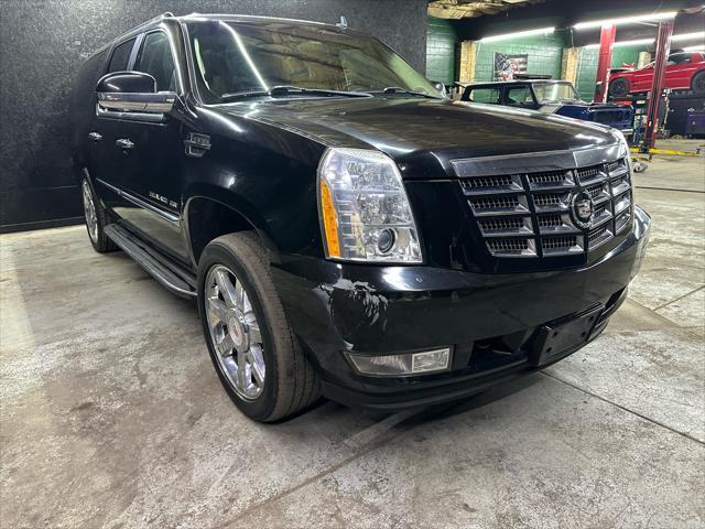 used 2011 Cadillac Escalade ESV car, priced at $6,895