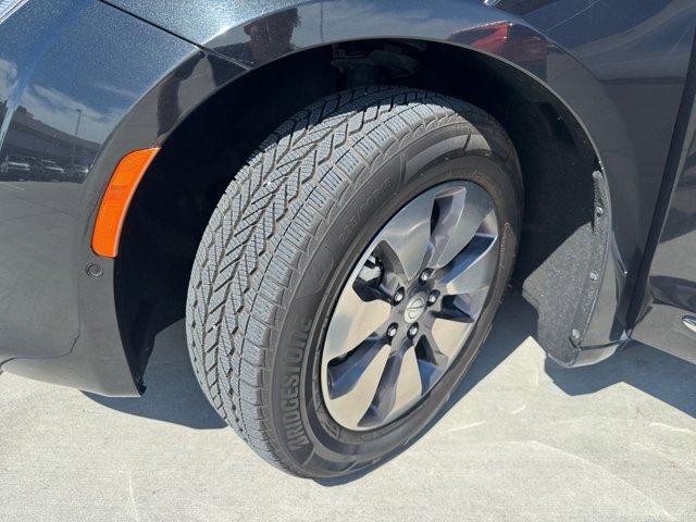 used 2018 Chrysler Pacifica Hybrid car, priced at $18,995