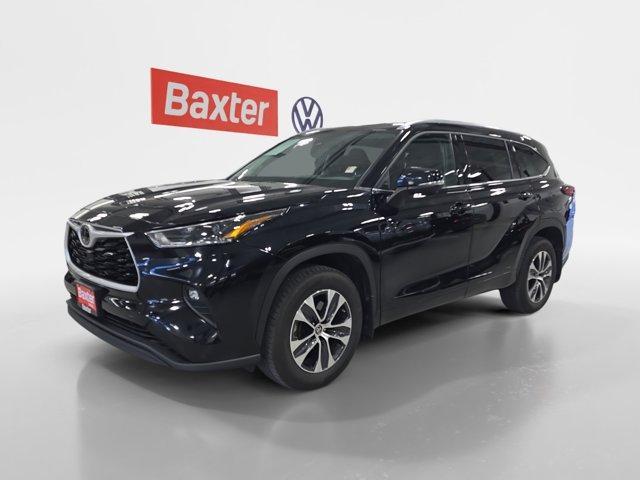 used 2021 Toyota Highlander car, priced at $34,684