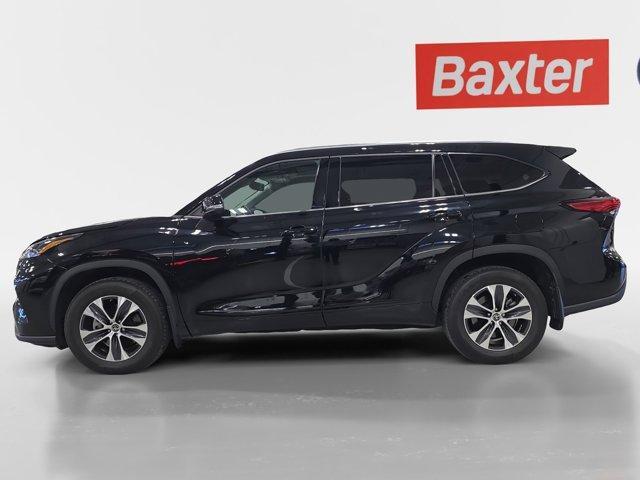 used 2021 Toyota Highlander car, priced at $34,684