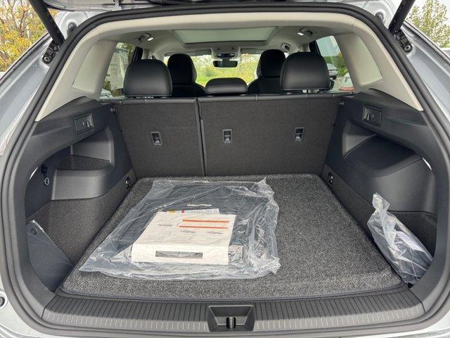 new 2025 Volkswagen Tiguan car, priced at $36,176