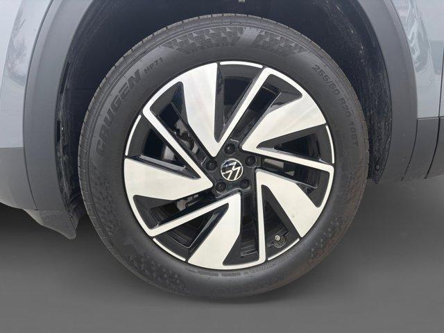 used 2025 Volkswagen Atlas car, priced at $38,990