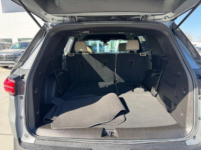 used 2023 Chevrolet Traverse car, priced at $27,715