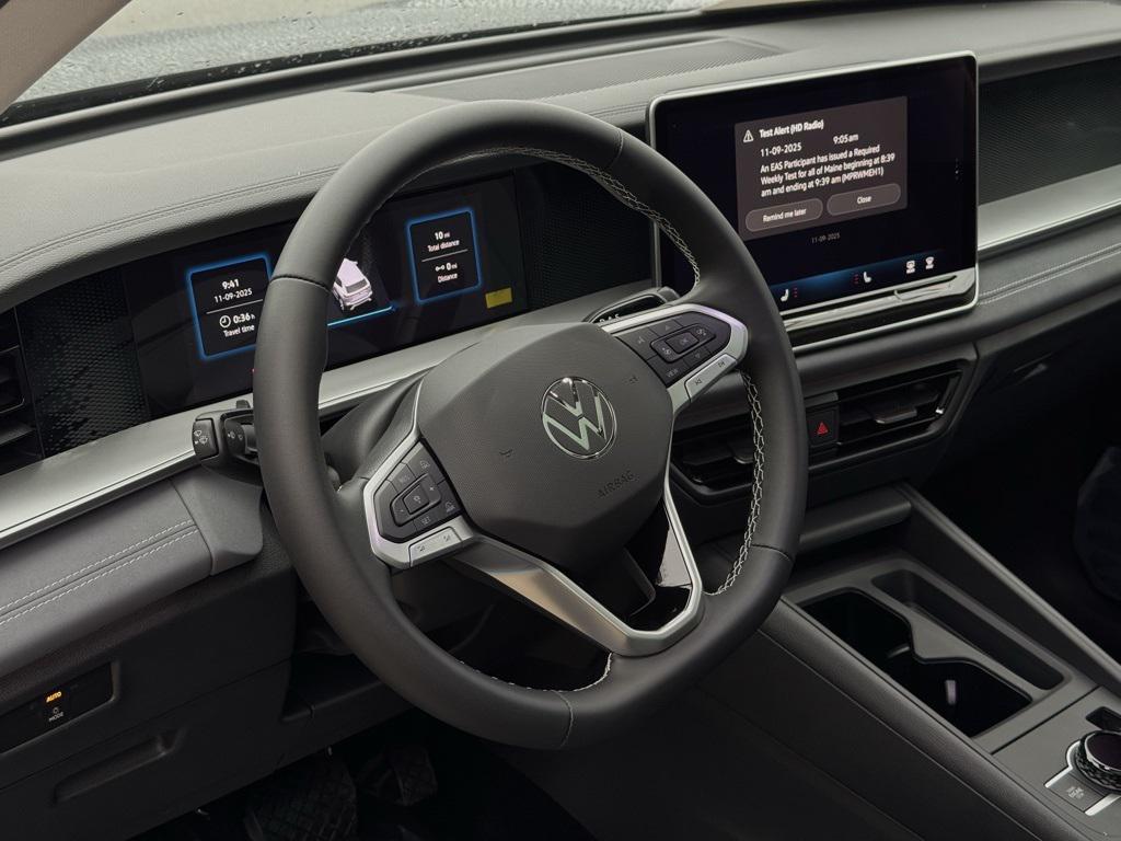 new 2025 Volkswagen Tiguan car, priced at $37,982