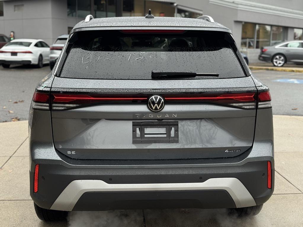 new 2025 Volkswagen Tiguan car, priced at $37,982