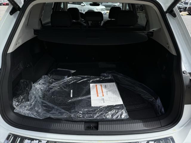 new 2024 Volkswagen Tiguan car, priced at $35,756