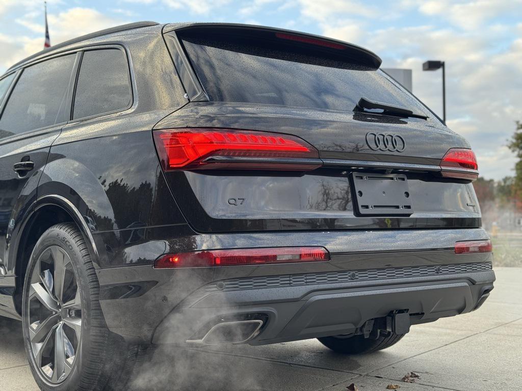 new 2026 Audi Q7 car, priced at $78,445