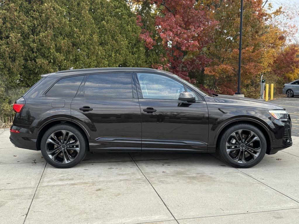 new 2026 Audi Q7 car, priced at $78,445