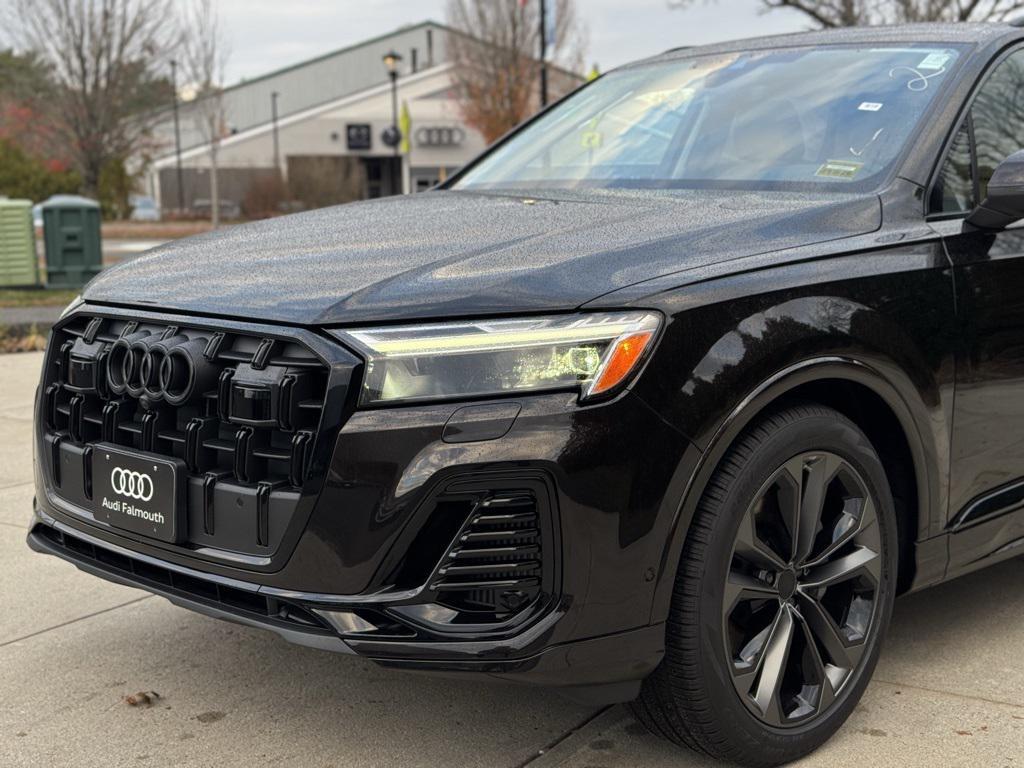 new 2026 Audi Q7 car, priced at $78,445