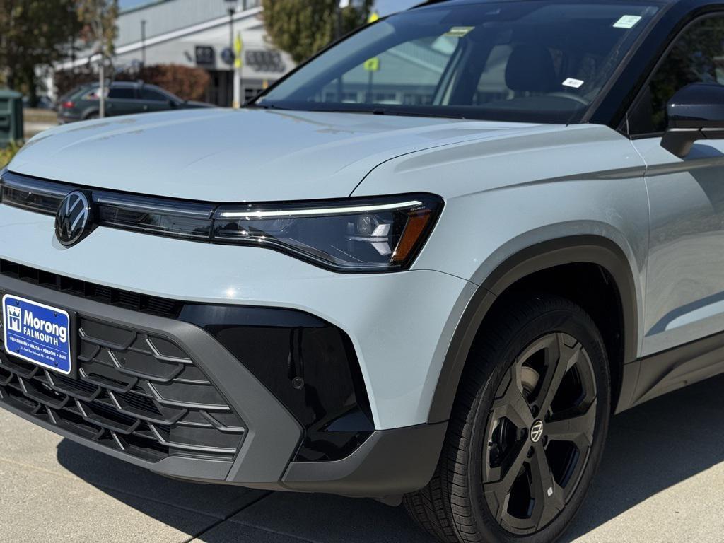 new 2025 Volkswagen Taos car, priced at $34,632
