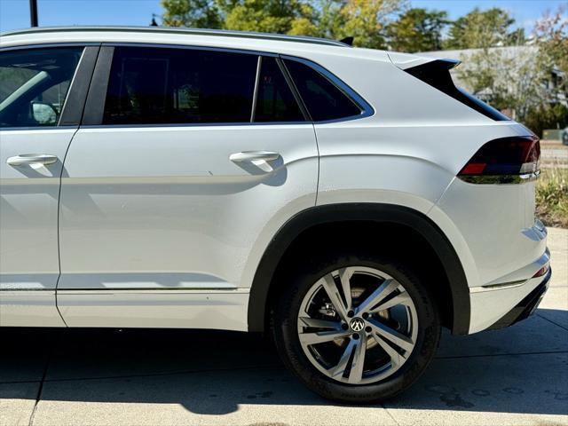 new 2024 Volkswagen Atlas Cross Sport car, priced at $52,396