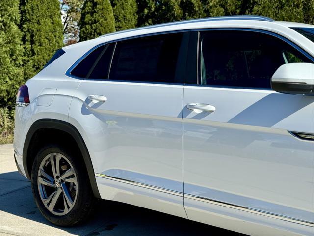 new 2024 Volkswagen Atlas Cross Sport car, priced at $52,396