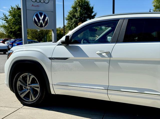 new 2024 Volkswagen Atlas Cross Sport car, priced at $52,396