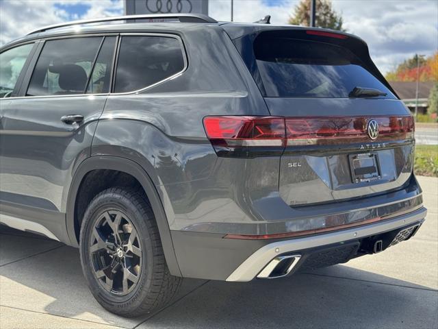 new 2024 Volkswagen Atlas car, priced at $53,721