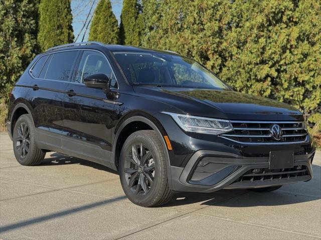 new 2024 Volkswagen Tiguan car, priced at $35,084