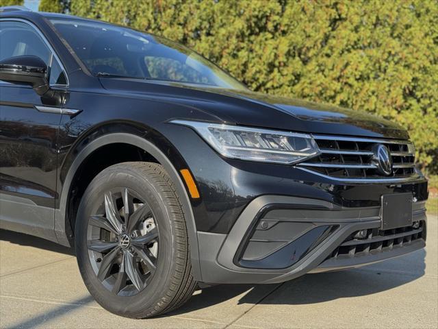 new 2024 Volkswagen Tiguan car, priced at $35,084