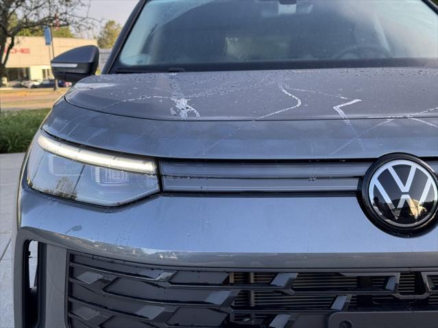 new 2025 Volkswagen Tiguan car, priced at $32,826