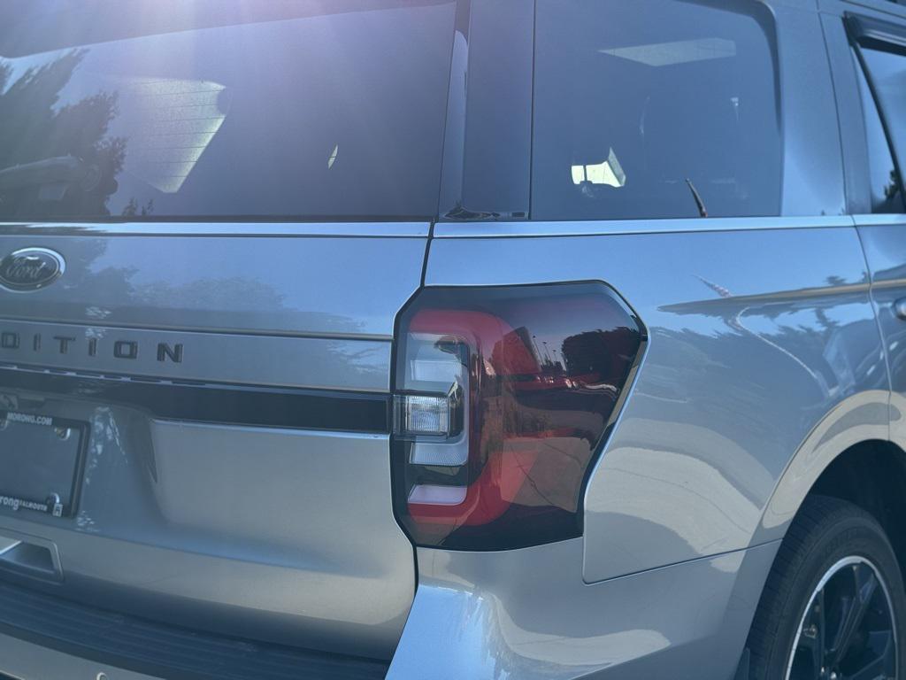 used 2024 Ford Expedition car, priced at $62,896