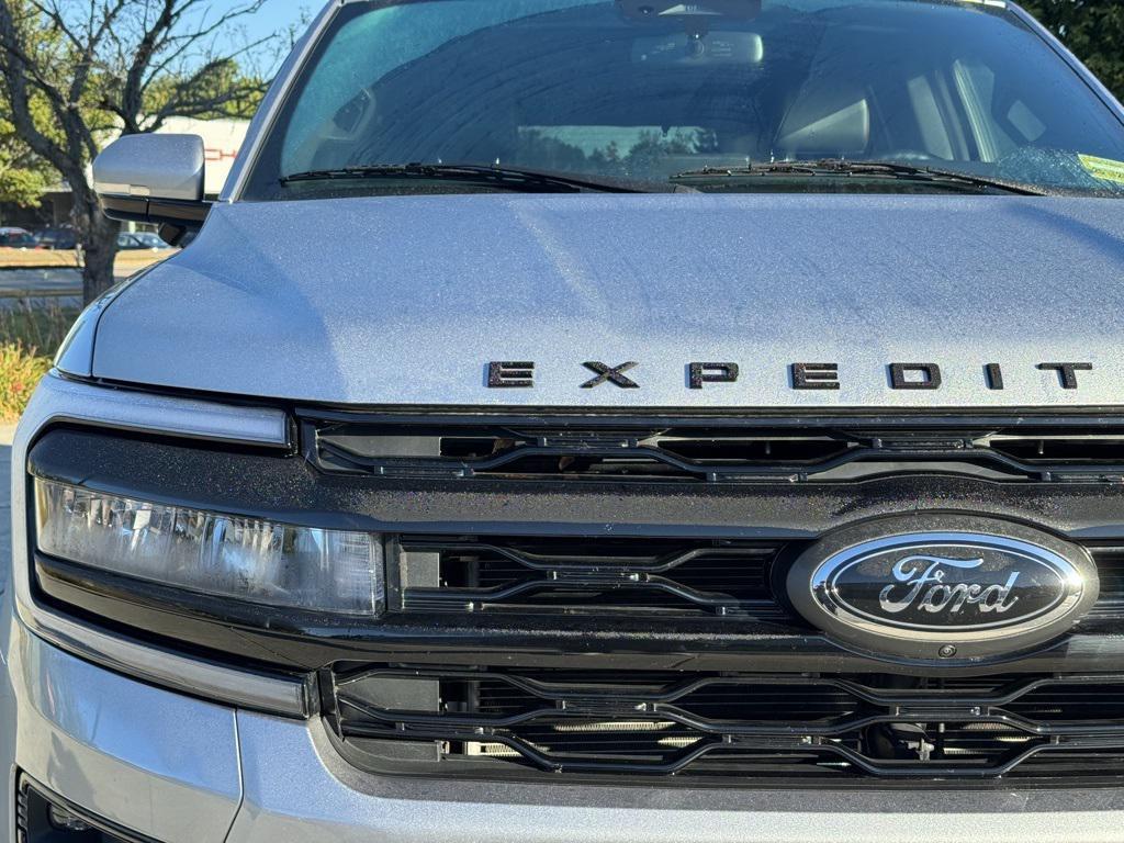 used 2024 Ford Expedition car, priced at $62,896