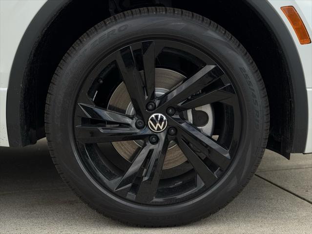 new 2024 Volkswagen Tiguan car, priced at $38,479