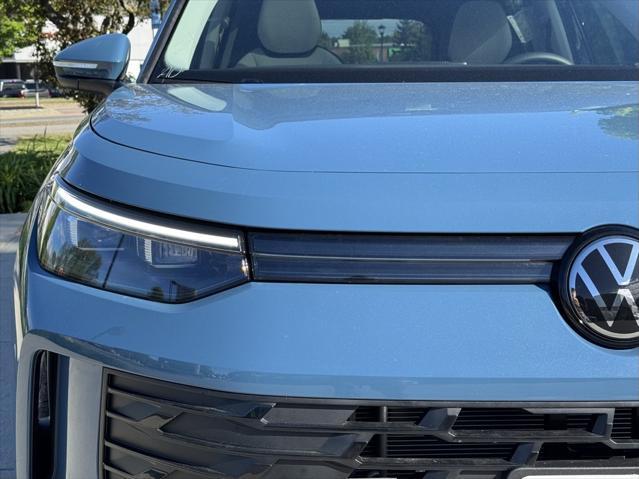 new 2025 Volkswagen Tiguan car, priced at $36,985