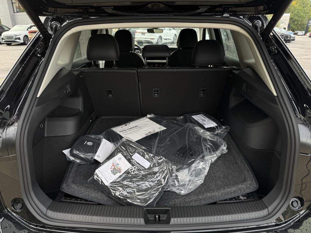 new 2025 Volkswagen Tiguan car, priced at $36,377