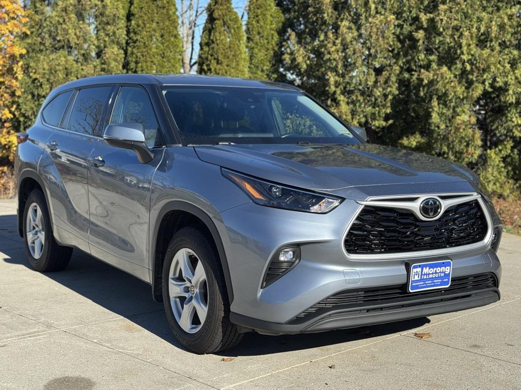 used 2022 Toyota Highlander car, priced at $28,998