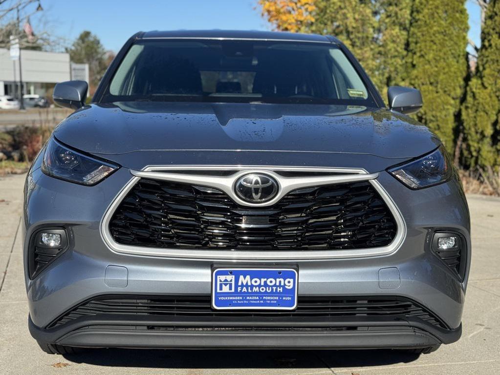 used 2022 Toyota Highlander car, priced at $28,998