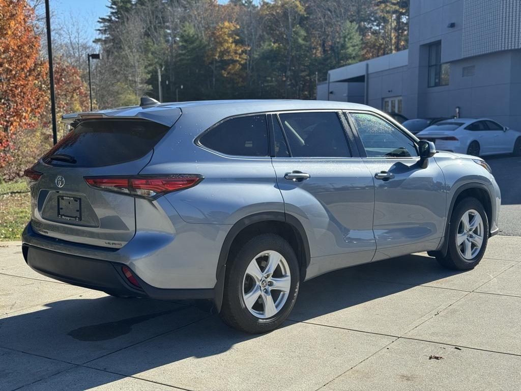 used 2022 Toyota Highlander car, priced at $28,998