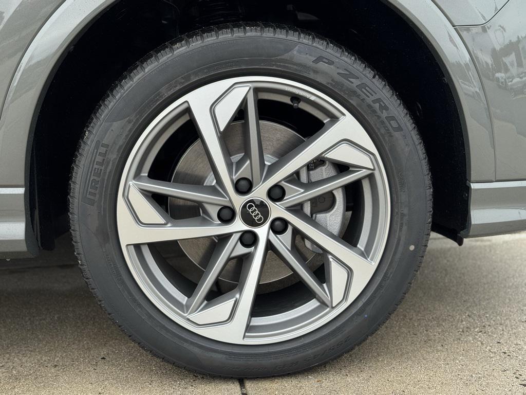 new 2025 Audi Q3 car, priced at $44,190