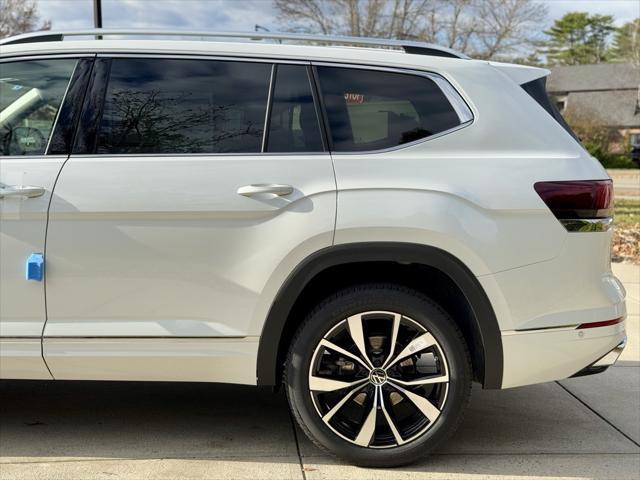 new 2025 Volkswagen Atlas car, priced at $56,591