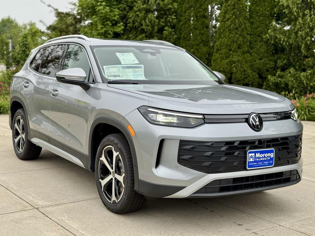 new 2025 Volkswagen Tiguan car, priced at $36,826