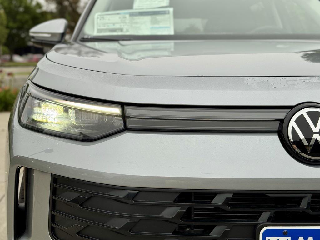 new 2025 Volkswagen Tiguan car, priced at $36,826