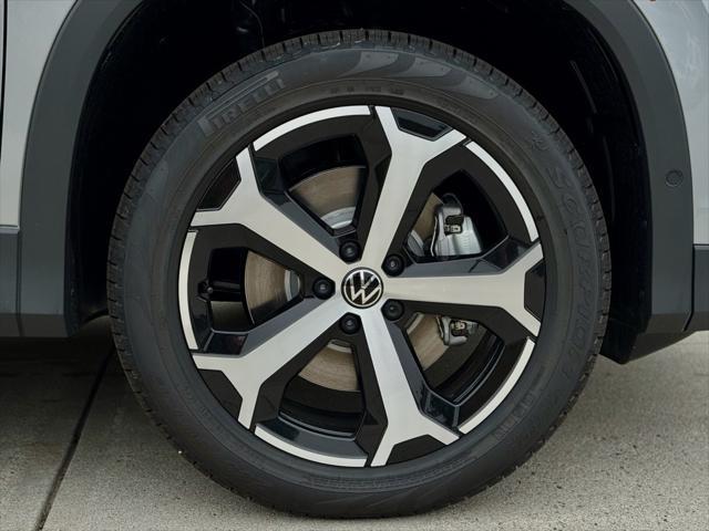 new 2025 Volkswagen Tiguan car, priced at $36,826