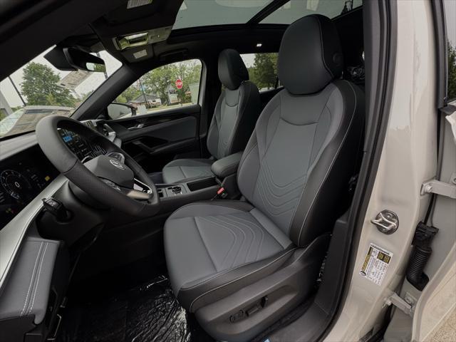 new 2025 Volkswagen Tiguan car, priced at $39,181