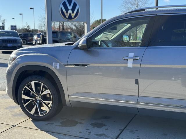 new 2025 Volkswagen Atlas car, priced at $56,536