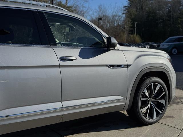 new 2025 Volkswagen Atlas car, priced at $56,536