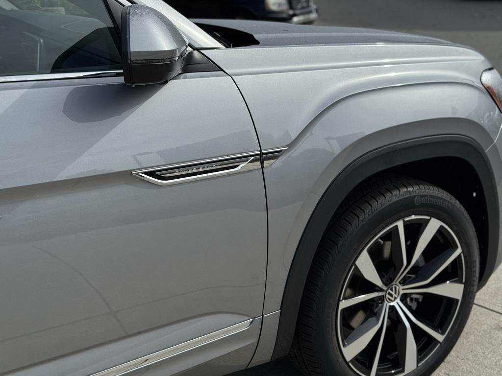new 2026 Volkswagen Atlas Cross Sport car, priced at $56,176