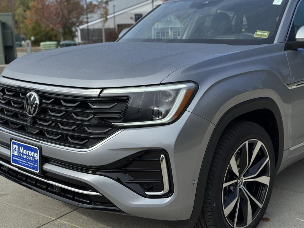 new 2026 Volkswagen Atlas Cross Sport car, priced at $56,176