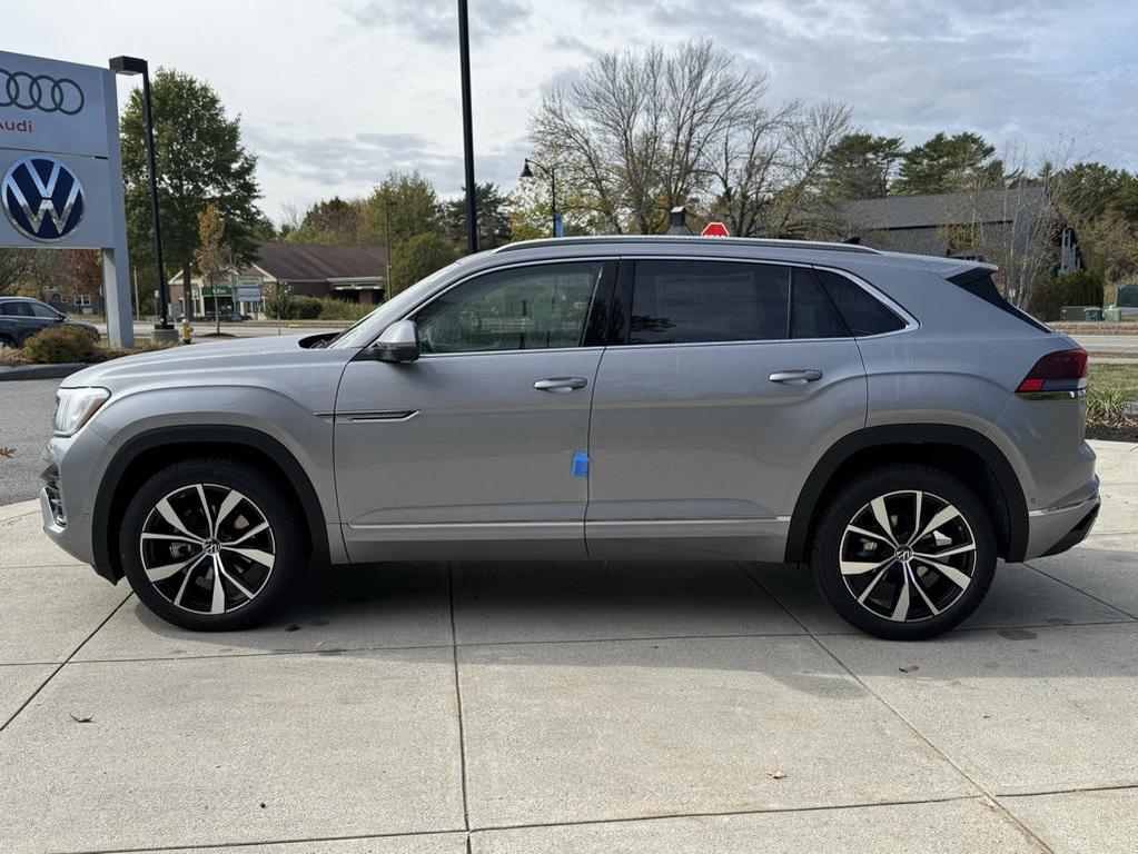 new 2026 Volkswagen Atlas Cross Sport car, priced at $56,176