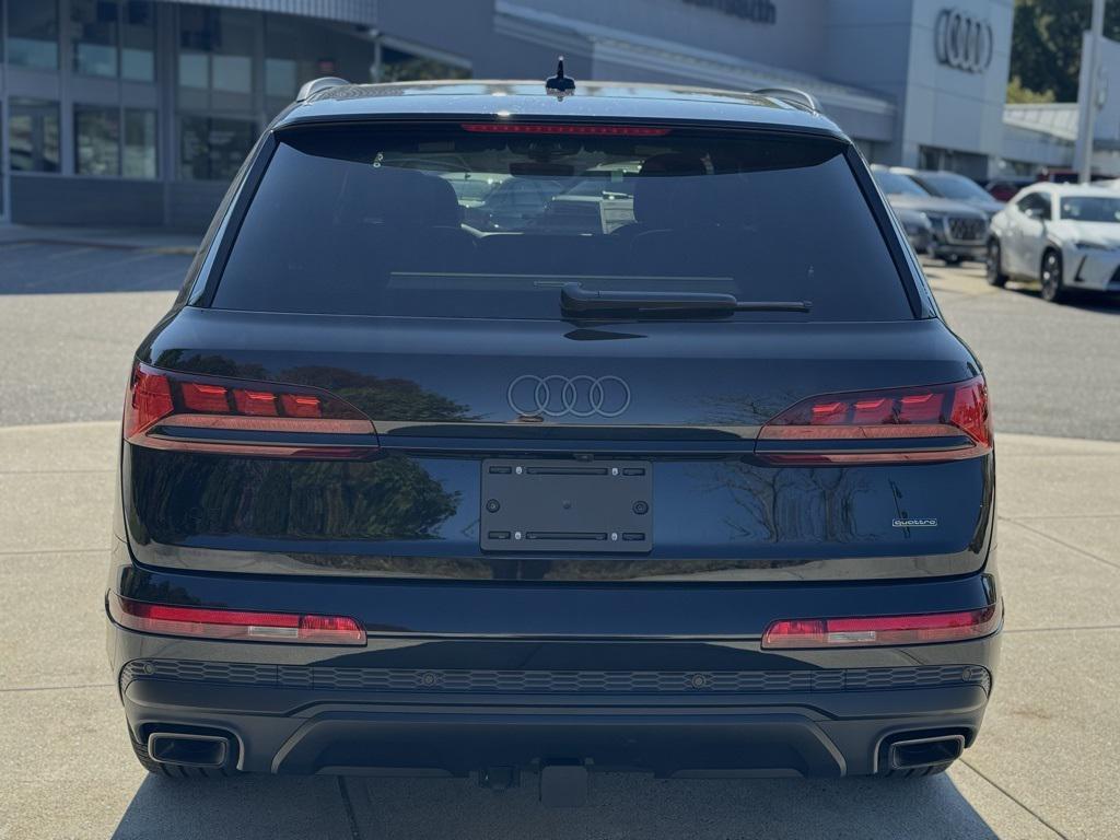 new 2026 Audi Q7 car, priced at $82,145